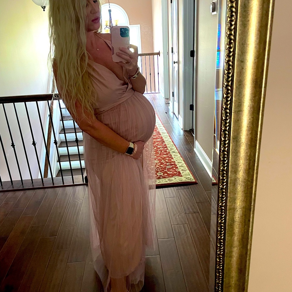 Dusk pink maternity dress
